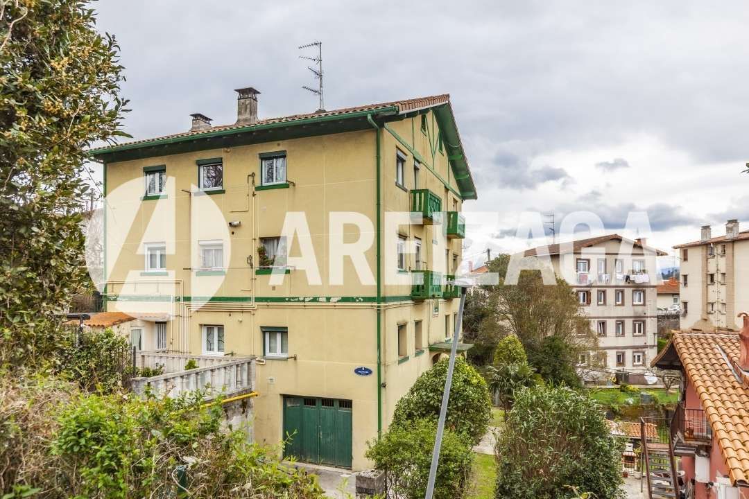 Exterior view of Flat for sale in Donostia - San Sebastián   with Heating and Private garden