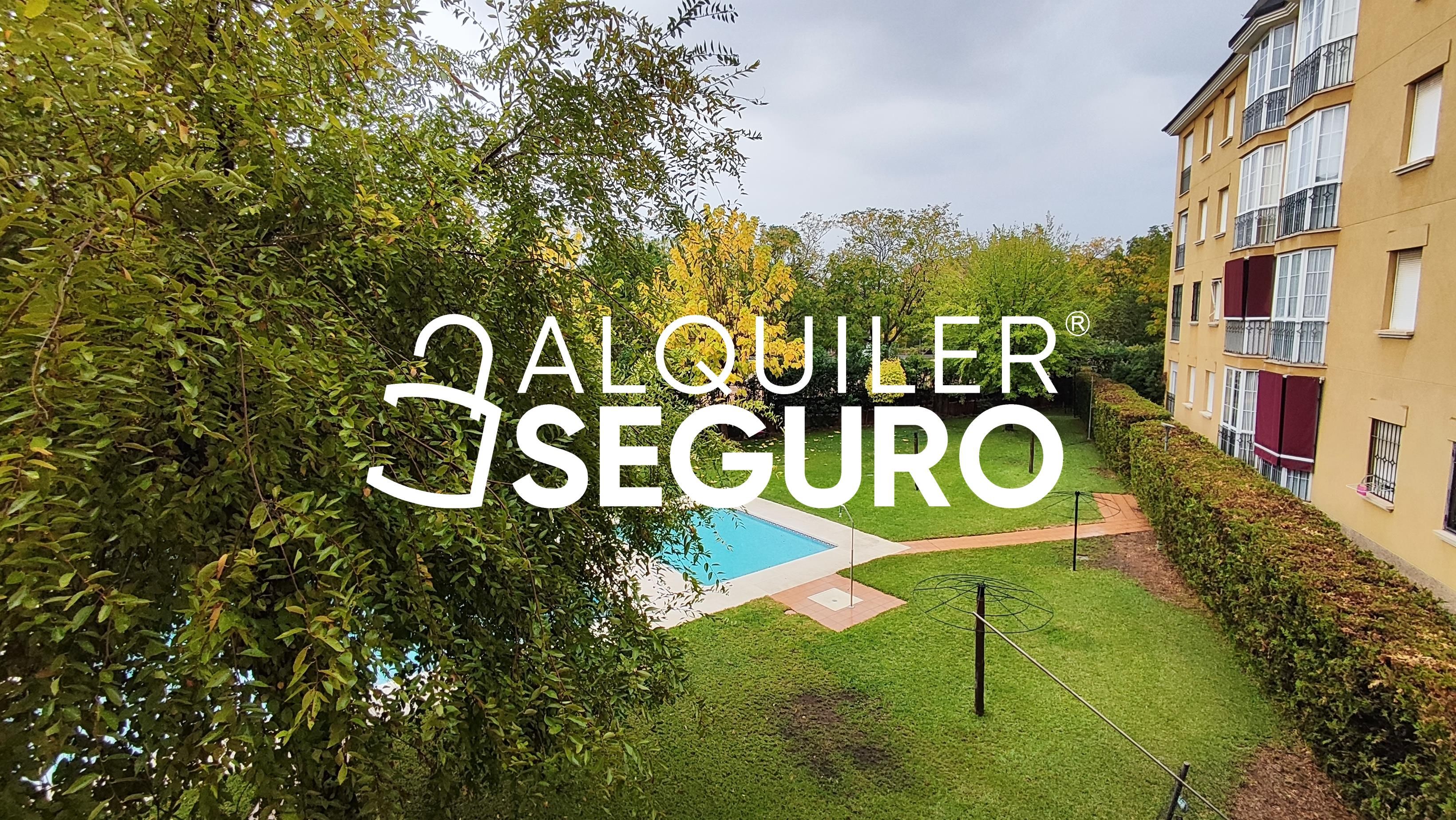 Piscina de Pis de lloguer en  Córdoba Capital amb Aire condicionat, Terrassa i Traster
