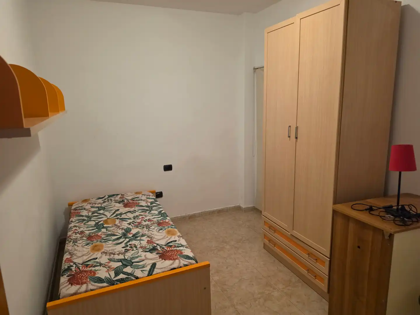 Bedroom of Flat for rent in Candelaria  with Washing machine and Balcony