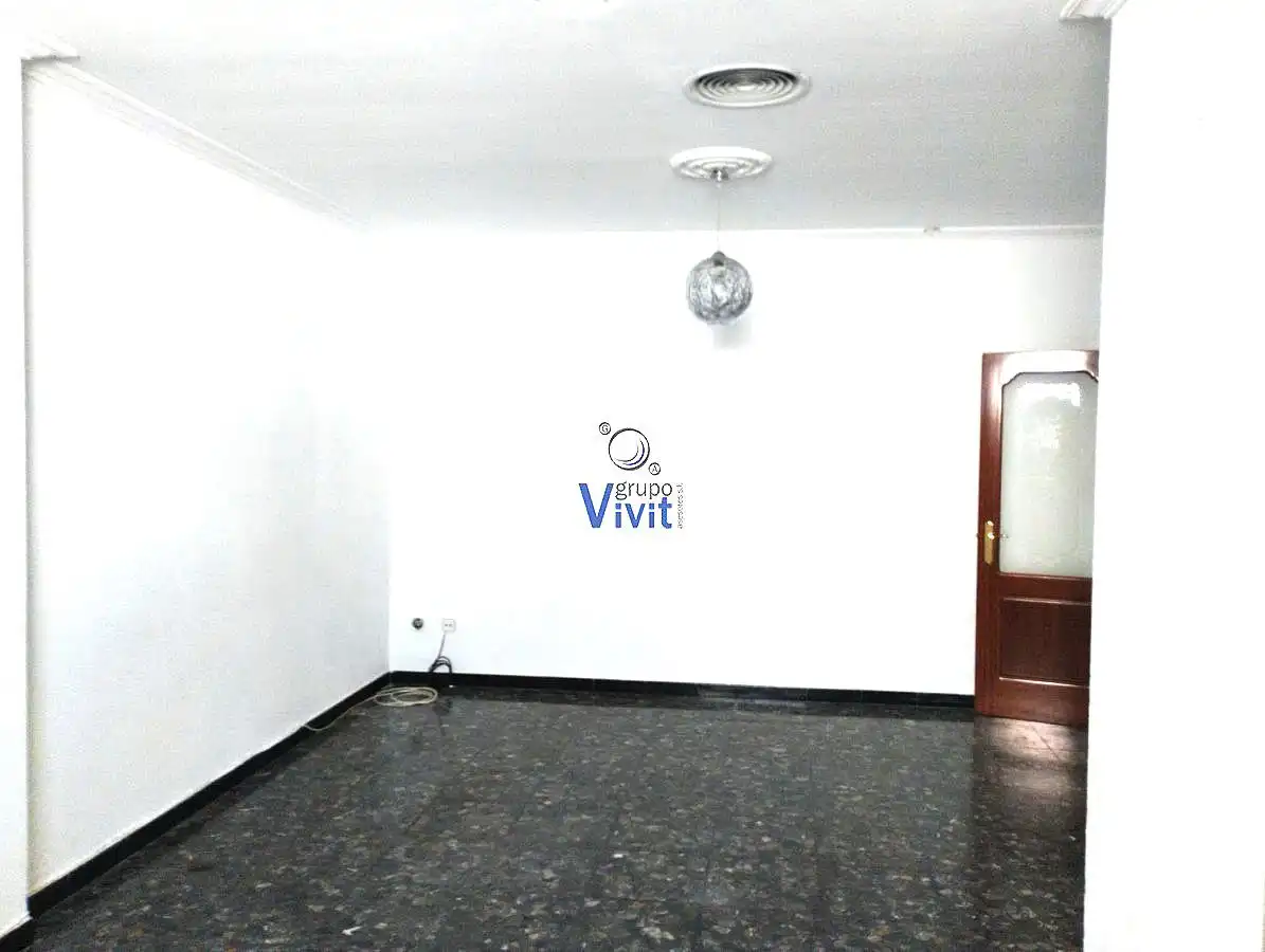 Casa o xalet en venda en Alcalá de Guadaira amb Aire condicionat, Traster i Balcó