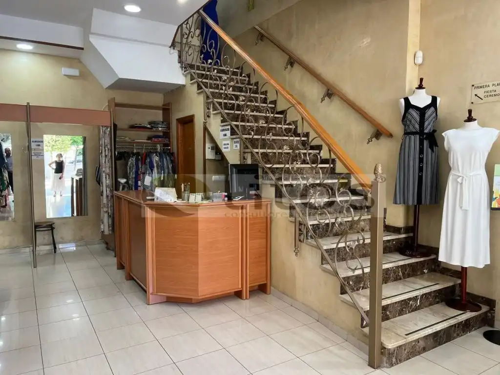 Local en venta en Dos Hermanas con Aire acondicionado