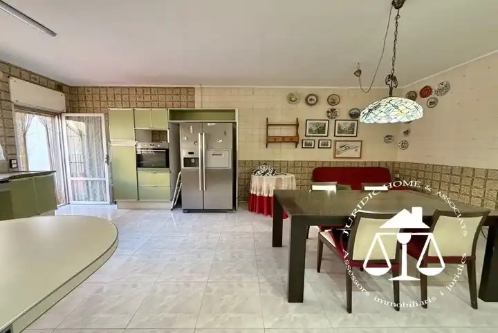 Kitchen of Detached homes for sale in Centre - Sant Oleguer