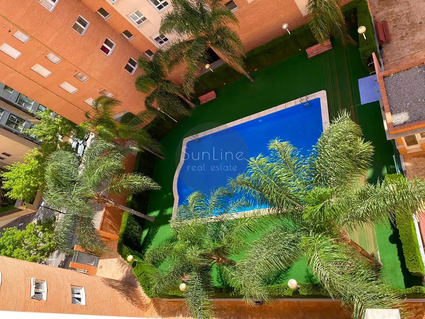 Swimming pool of Flat for rent in Valencia  with Air Conditioner, Terrace and Storage room