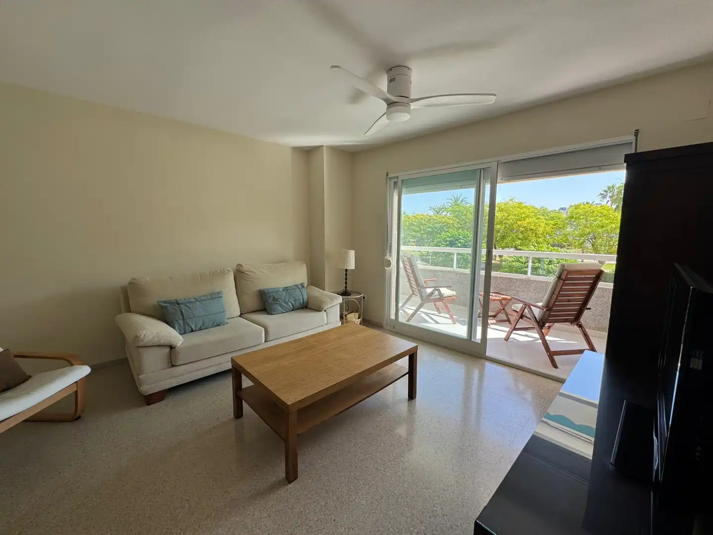 Wohnzimmer von Wohnungen zur Miete in El Campello mit Klimaanlage, Heizung und Terrasse