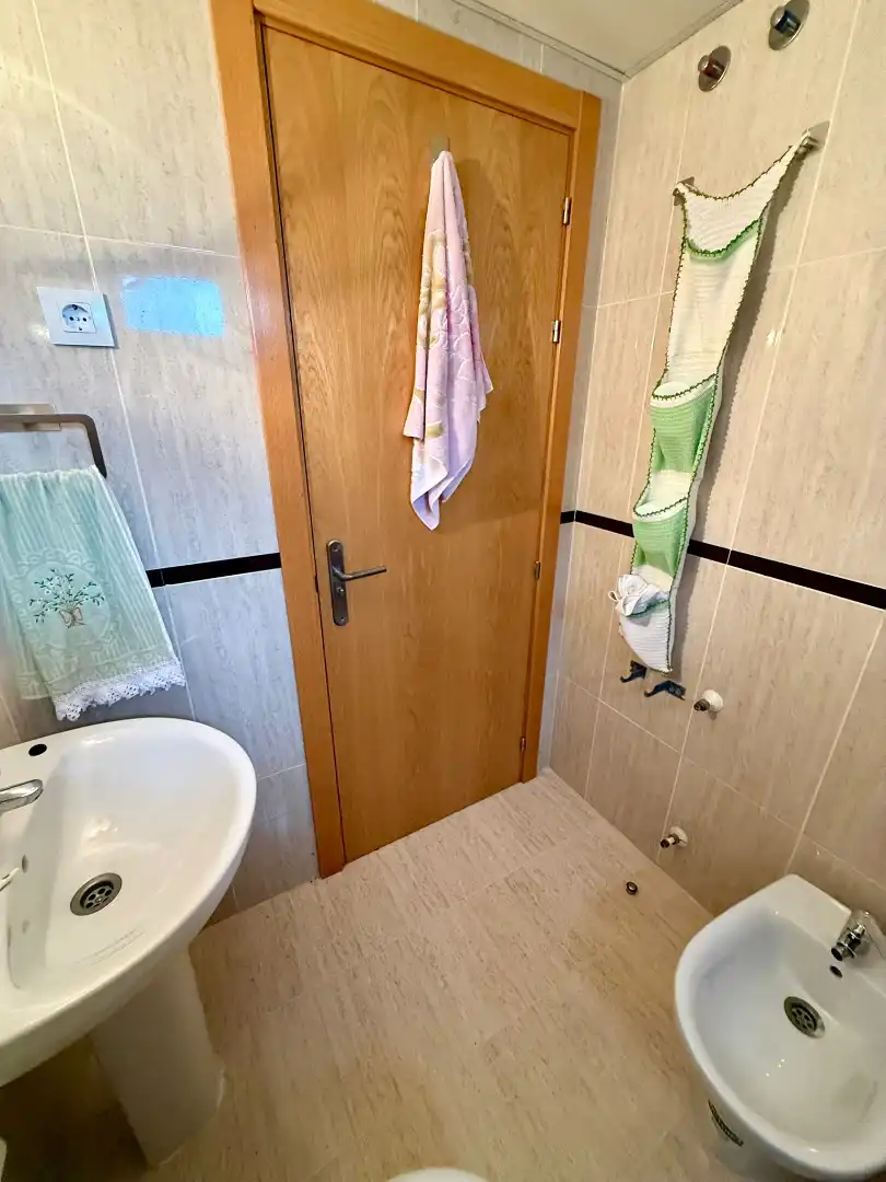 Bathroom of Houses for sale in Burguillos de Toledo  with Air Conditioner, Heating and Private garden