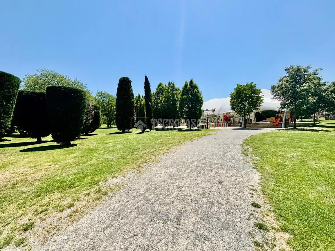 Piso en venta en Ávila con Calefacción, Parquet y Trastero
