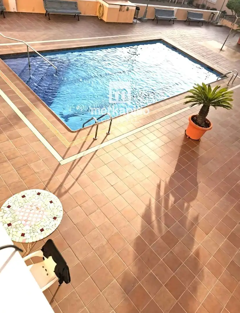 Swimming pool of Flat for sale in El Vendrell  with Air Conditioner, Heating and Terrace