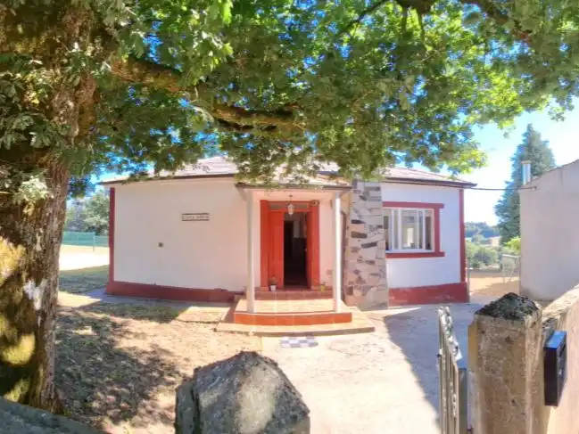 House with garden for sale in Lugar Bacorelle-Castro de Rei ( 1, imagen 2
