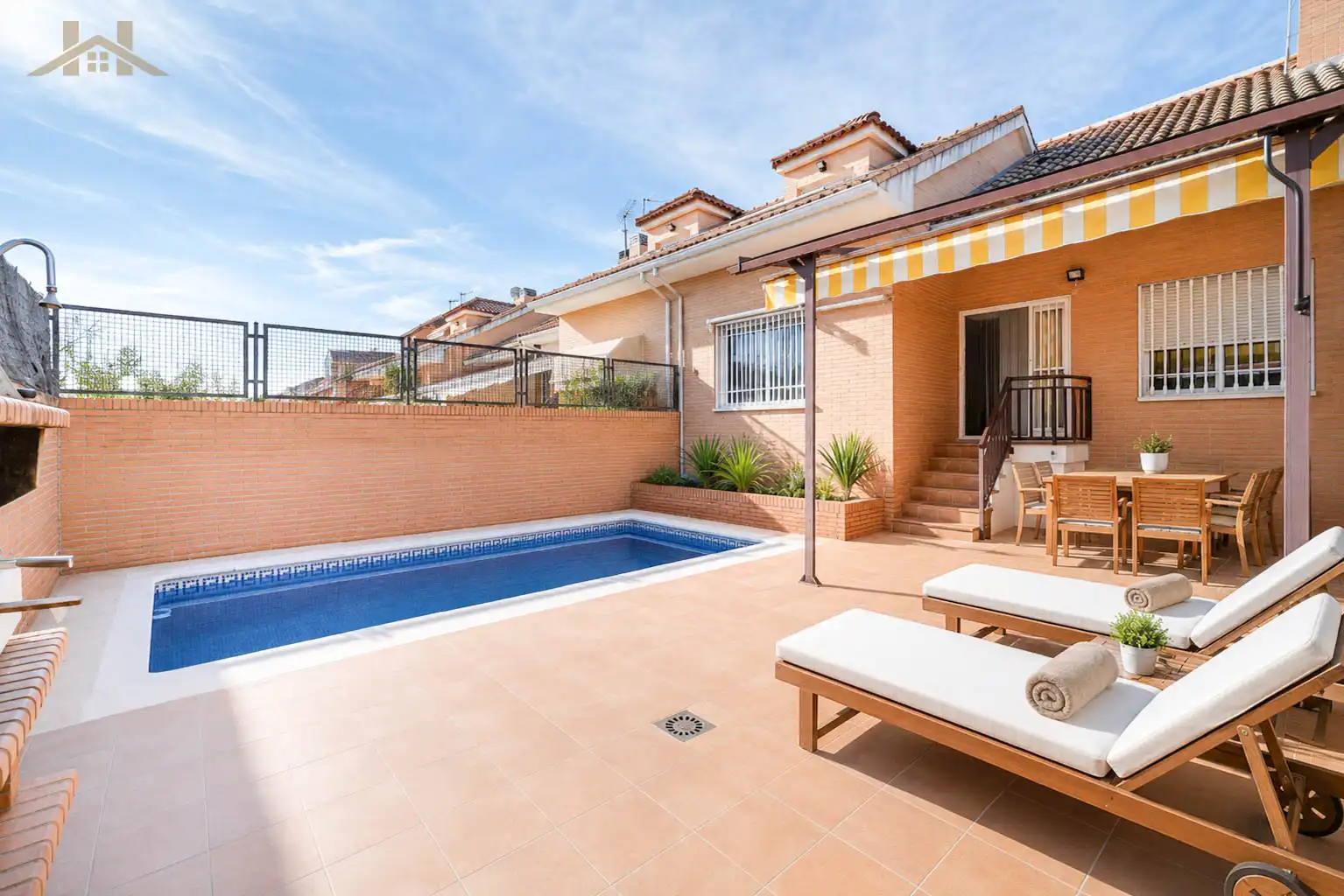 Terraza de Casa adosada en venta en Leganés con Aire acondicionado, Calefacción y Jardín privado