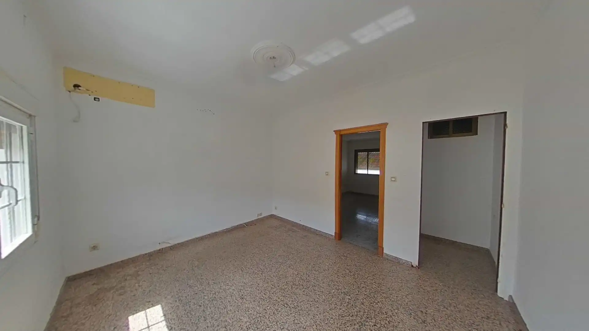 Casa adosada en venta en Baeza con Terraza