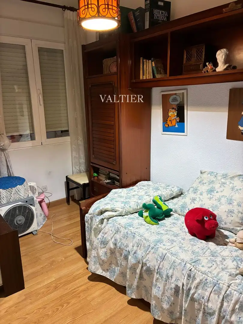 Schlafzimmer von Wohnung zur Miete in Madrid mit Terrasse, Abstellraum und Möbliert