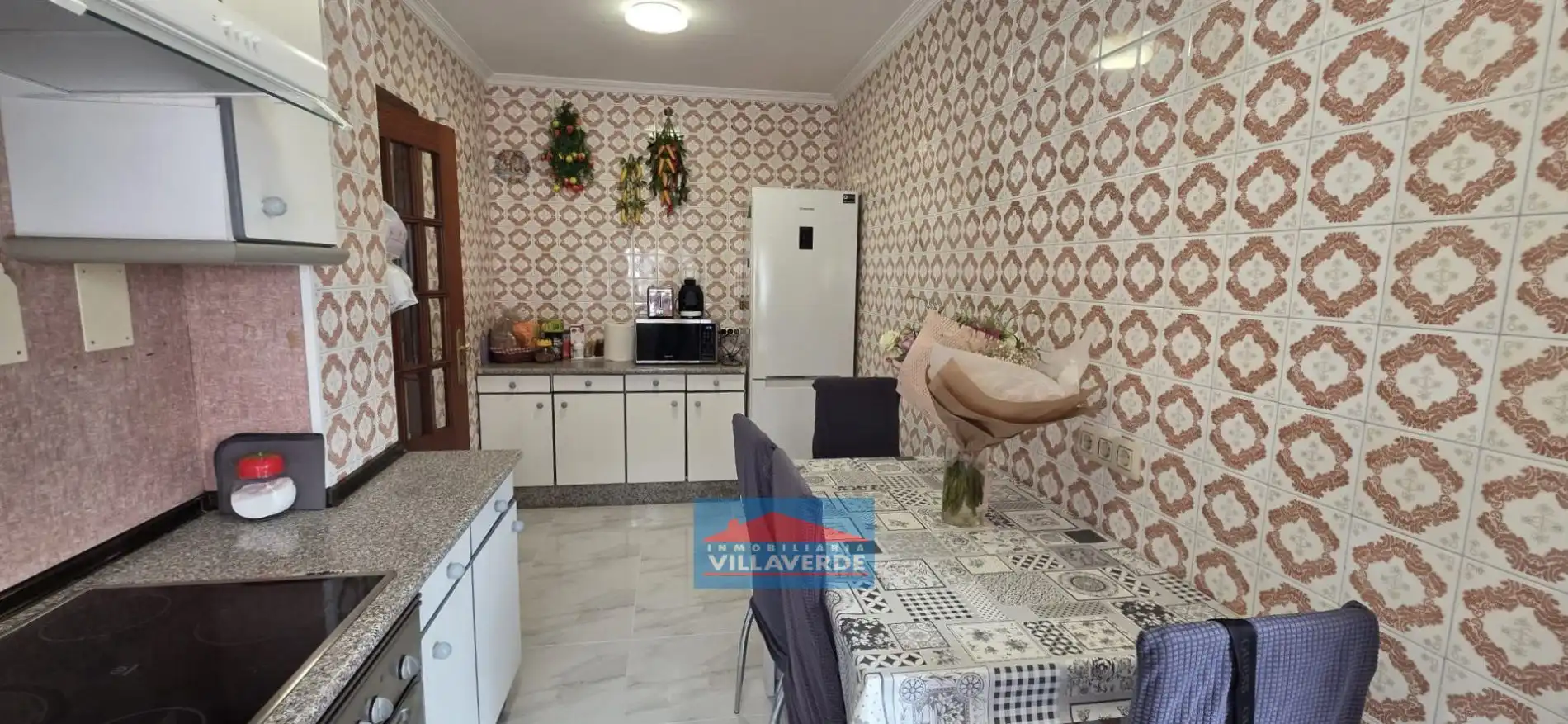 Kitchen of Flat for sale in Cangas   with Heating, Storage room and Furnished