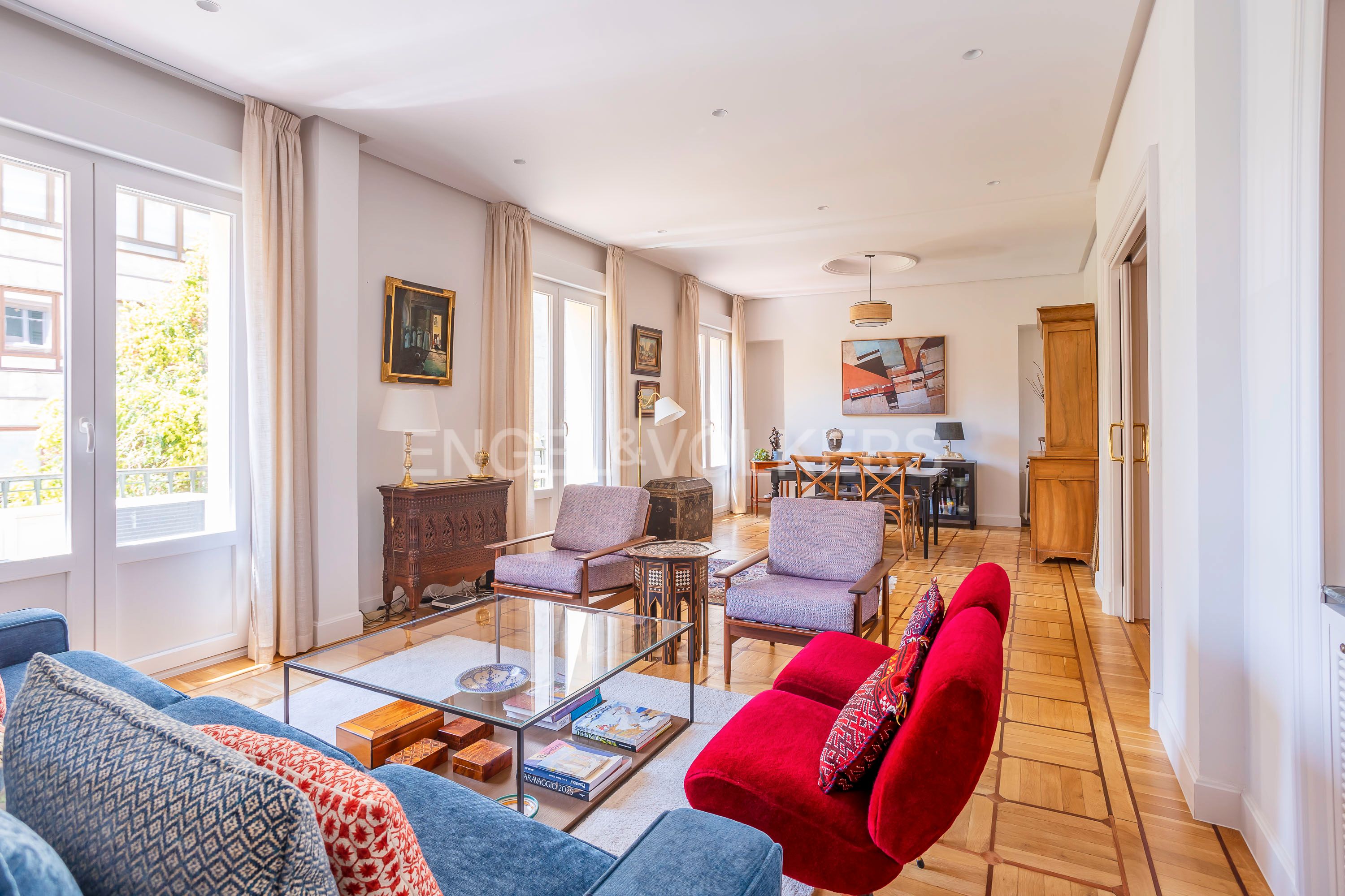 Living room of Apartment for sale in  Madrid Capital  with Air Conditioner, Heating and Parquet flooring