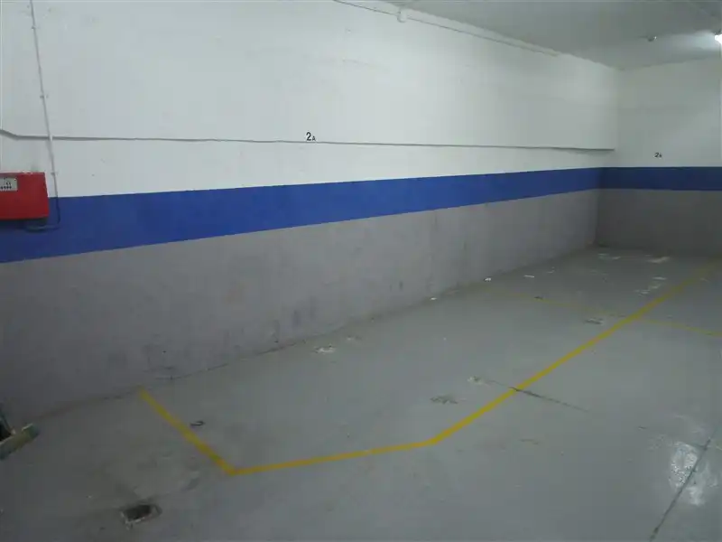 Parking with lift for sale in C/ Balears, imagen 4