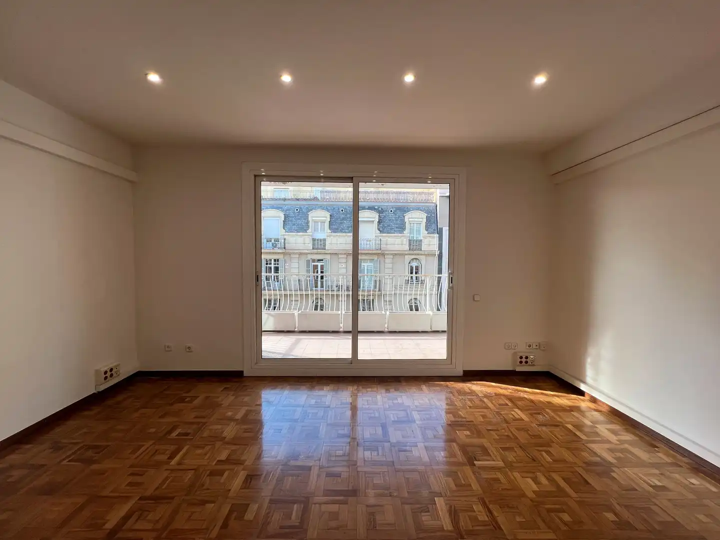 Bureau avec ascenseur à louer à Carrer de Balmes 181, imagen 4