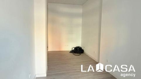 Foto 2 von Geschaftsraum zur Miete in Calle de Extremadura, El Arroyo - La Fuente, Fuenlabrada