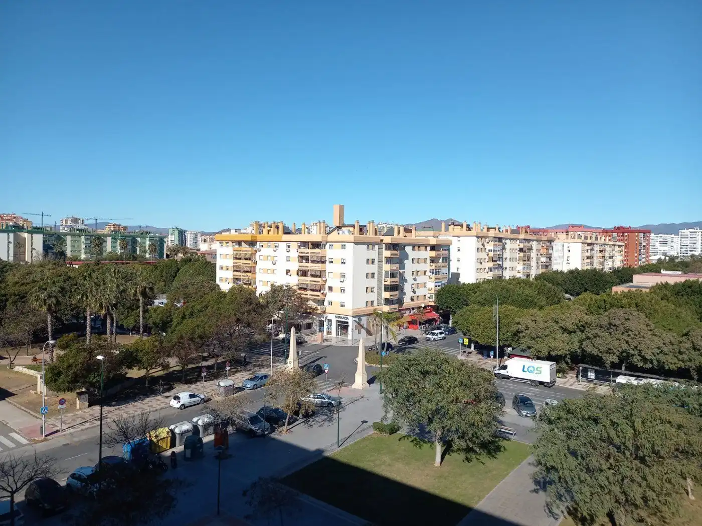 Vista exterior de Piso de alquiler en Málaga con Terraza, Trastero y Horno