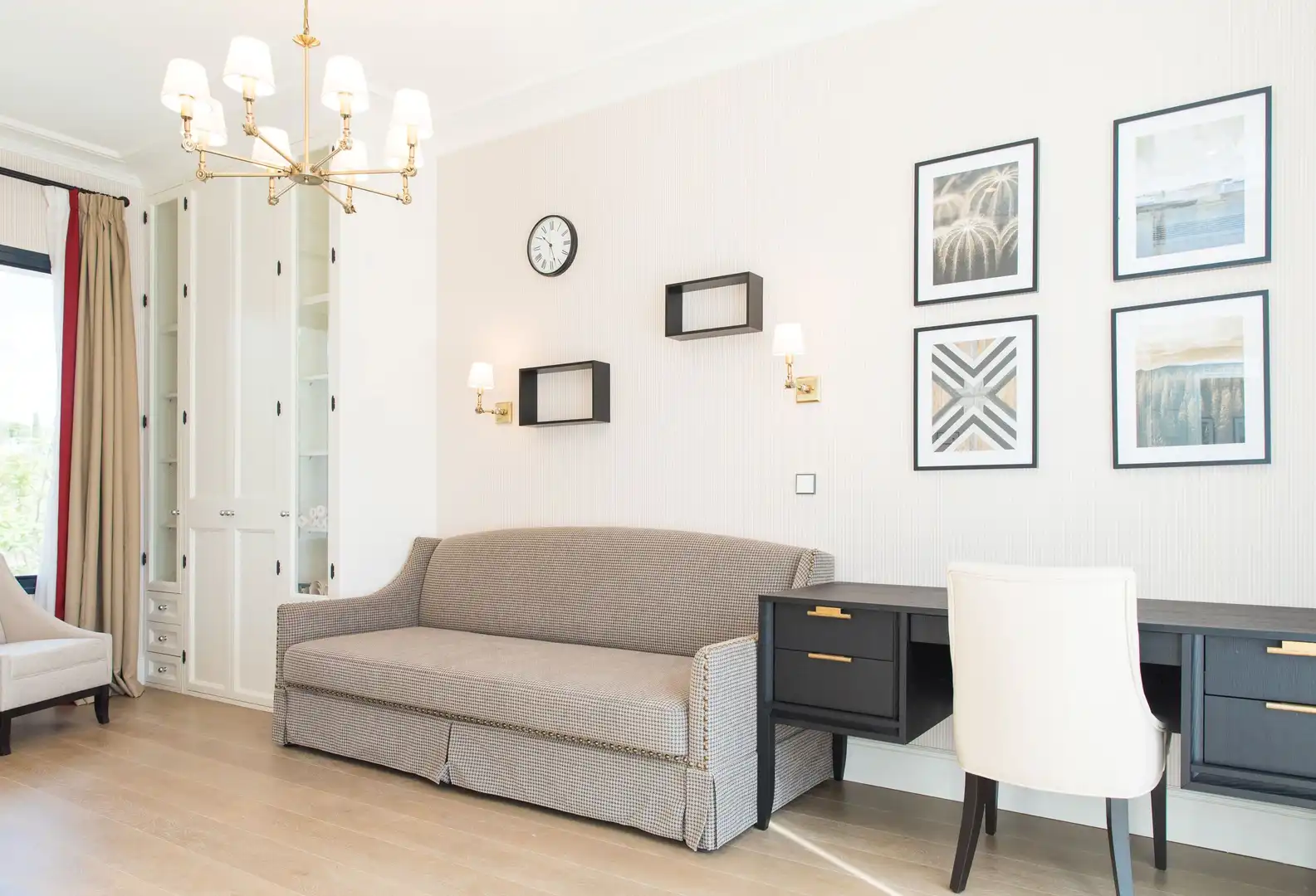 Sala de estar de Casa o chalet en venta en Benahavís con Aire acondicionado, Calefacción y Jardín privado