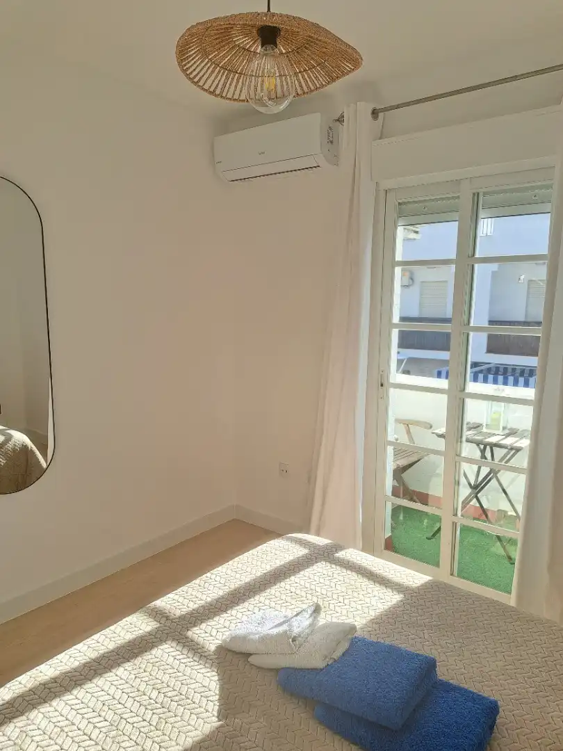 Habitación de Piso de alquiler en Sanlúcar de Barrameda con Aire acondicionado, Calefacción y Amueblado