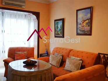 Casa con balcone in vendita a Centro