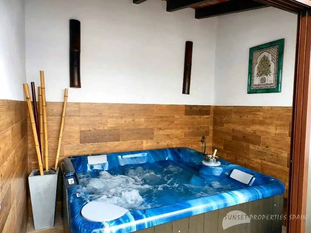 Piscina de Casa adosada en venda en Salares amb Terrassa
