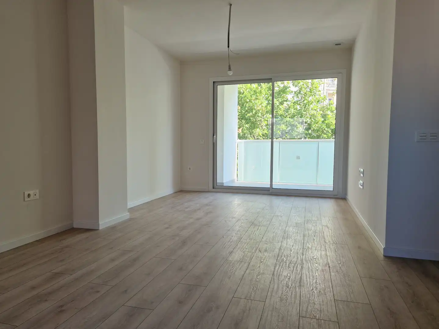 Living room of Flat for sale in Zaragoza  with Air Conditioner, Heating and Parquet flooring