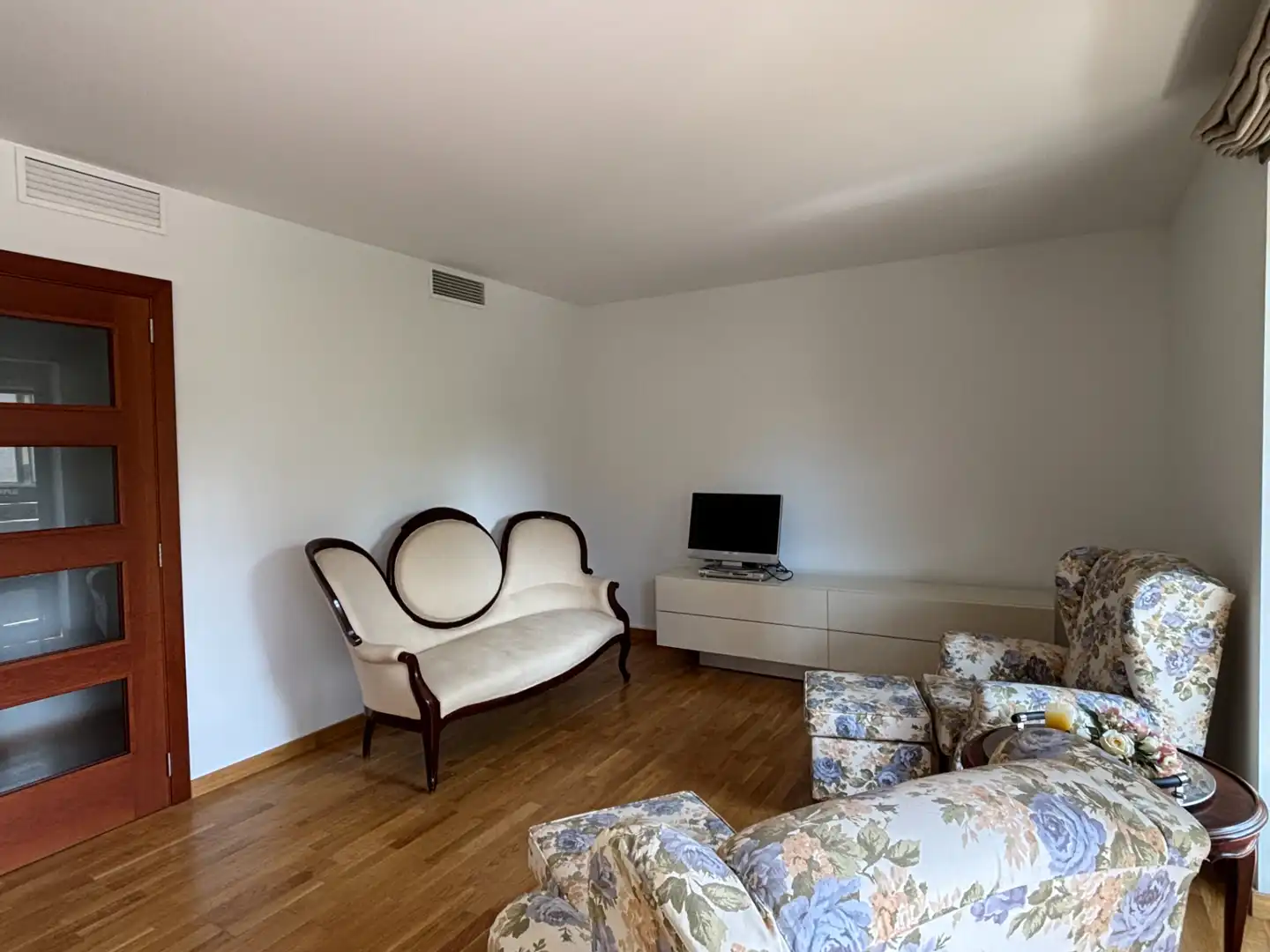 Sala d'estar de Pis en venda en Terrassa amb Aire condicionat, Parquet i Forn