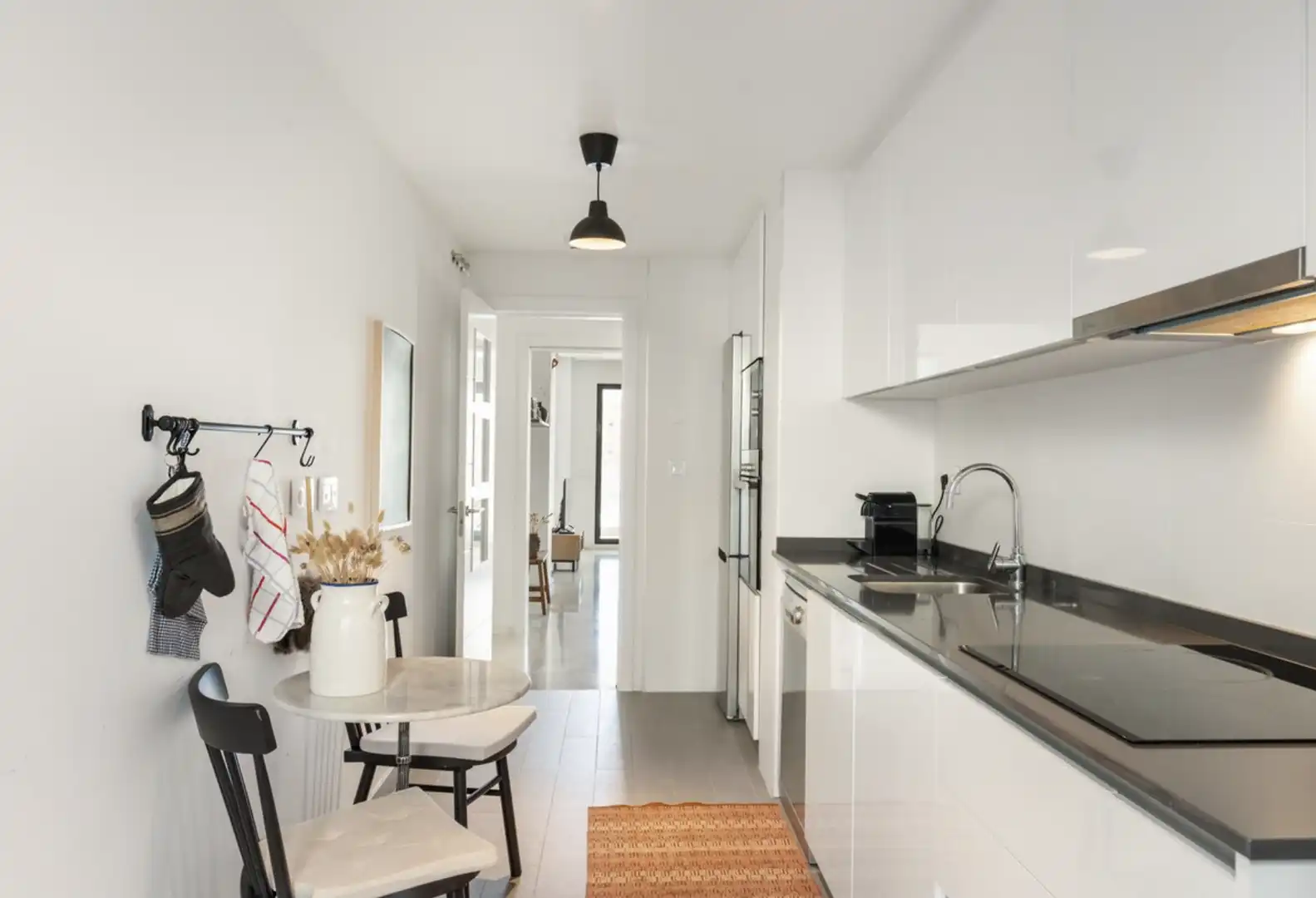 Cocina de Apartamento en venta en Marbella con Aire acondicionado, Calefacción y Terraza