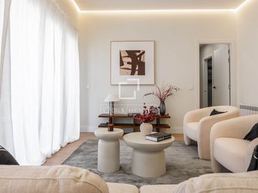 Piso con ascensor en venta en Tetuán