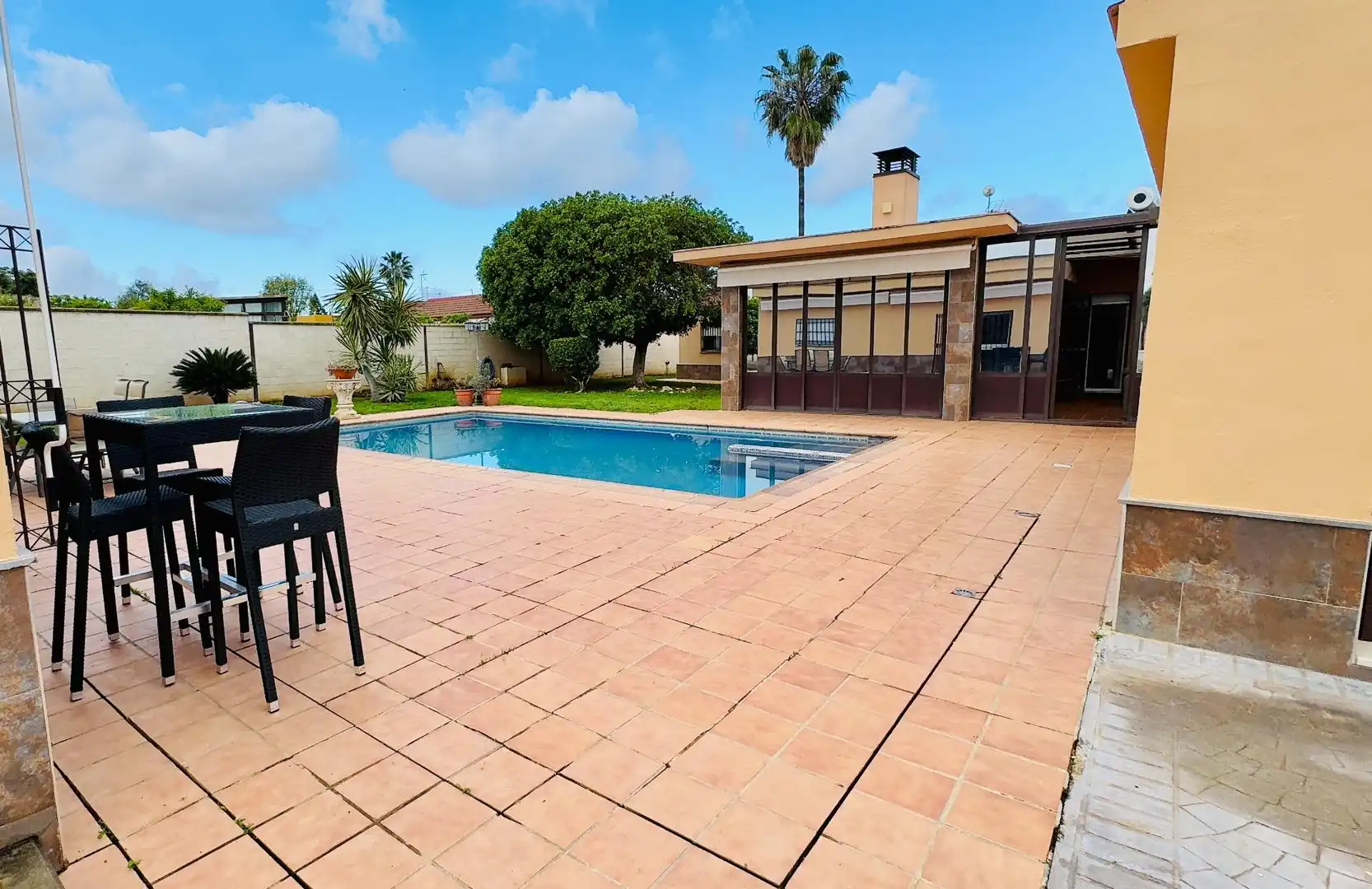 Piscina de Casa o xalet en venda en Alcalá de Guadaira amb Aire condicionat, Jardí privat i Terrassa