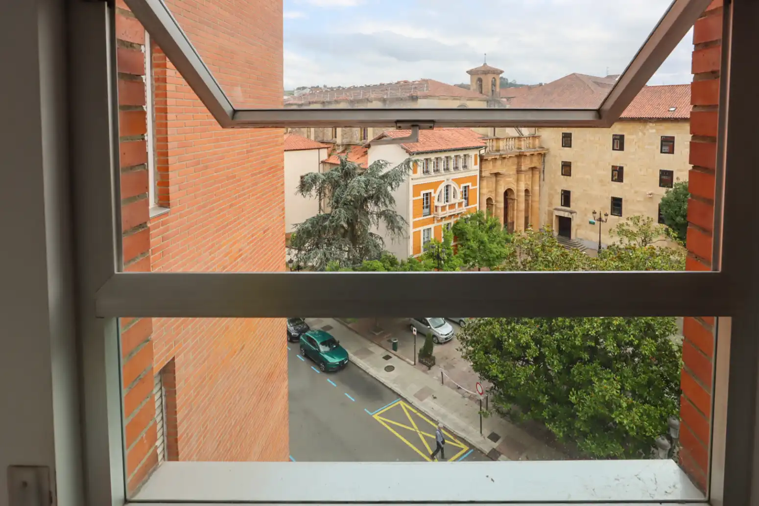Terraza de Piso en venta en Oviedo  con Calefacción y Terraza