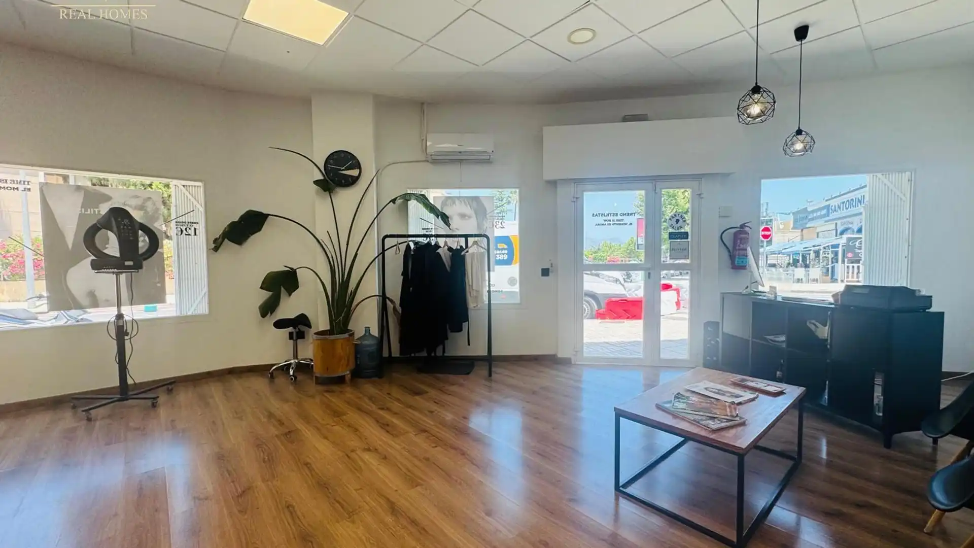 Premises for transfer in L'Alfàs del Pi  with Air Conditioner