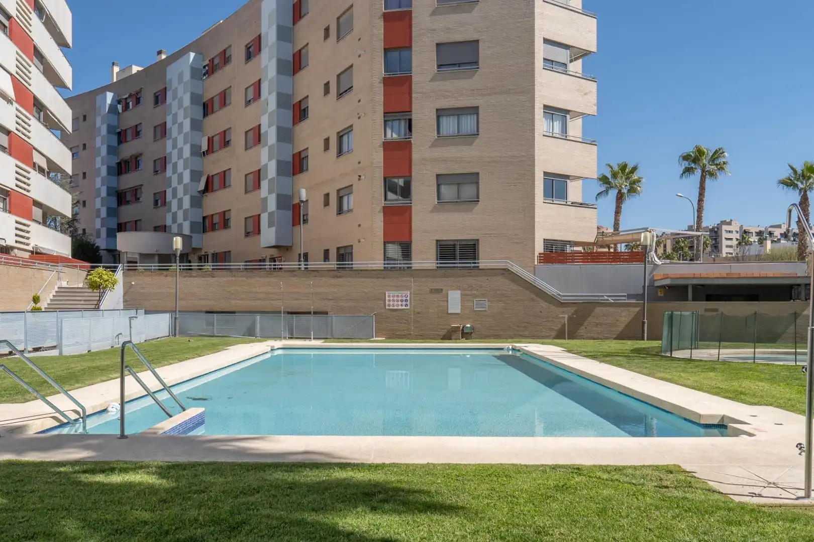 Swimming pool of Flat for sale in Granada  with Air Conditioner, Heating and Private garden