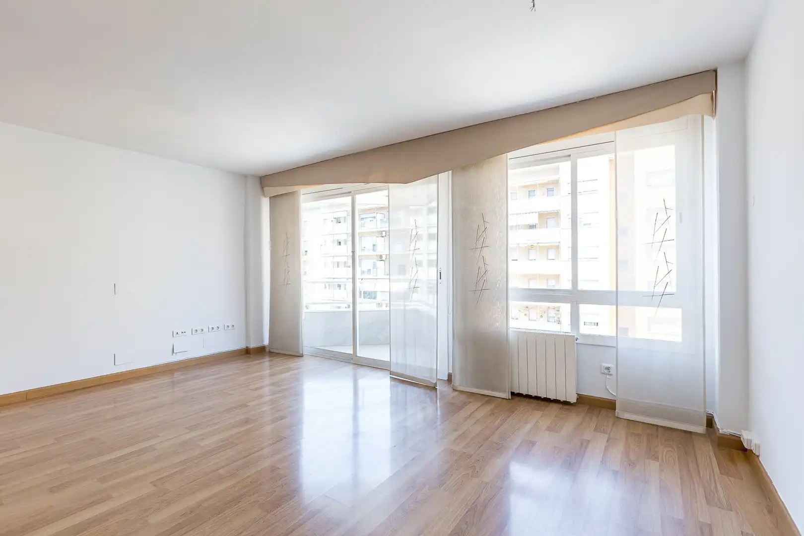 Habitación de Piso en venta en Molins de Rei con Aire acondicionado, Calefacción y Parquet