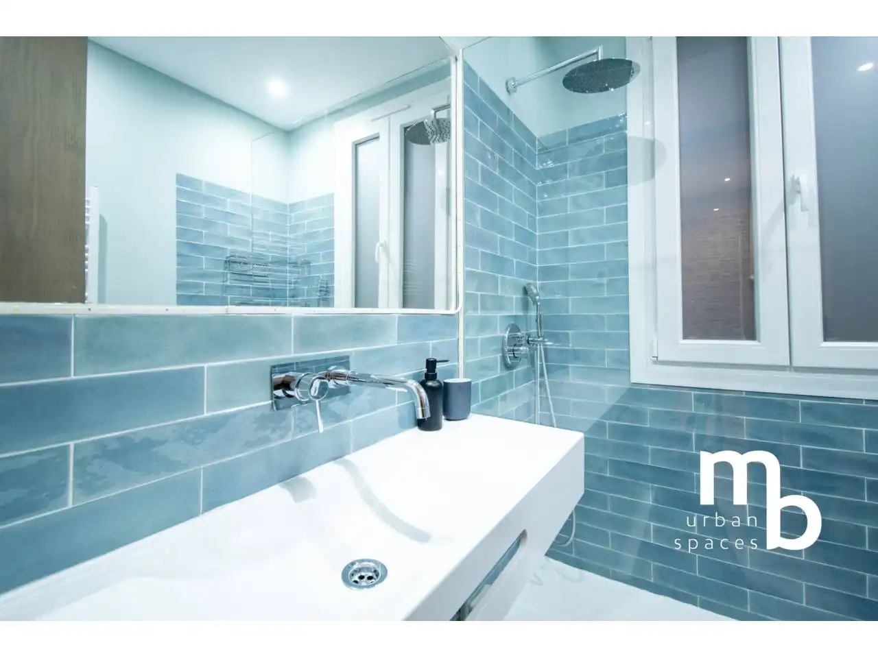 Baño de Apartamento de alquiler en Madrid con Aire acondicionado, Calefacción y Amueblado