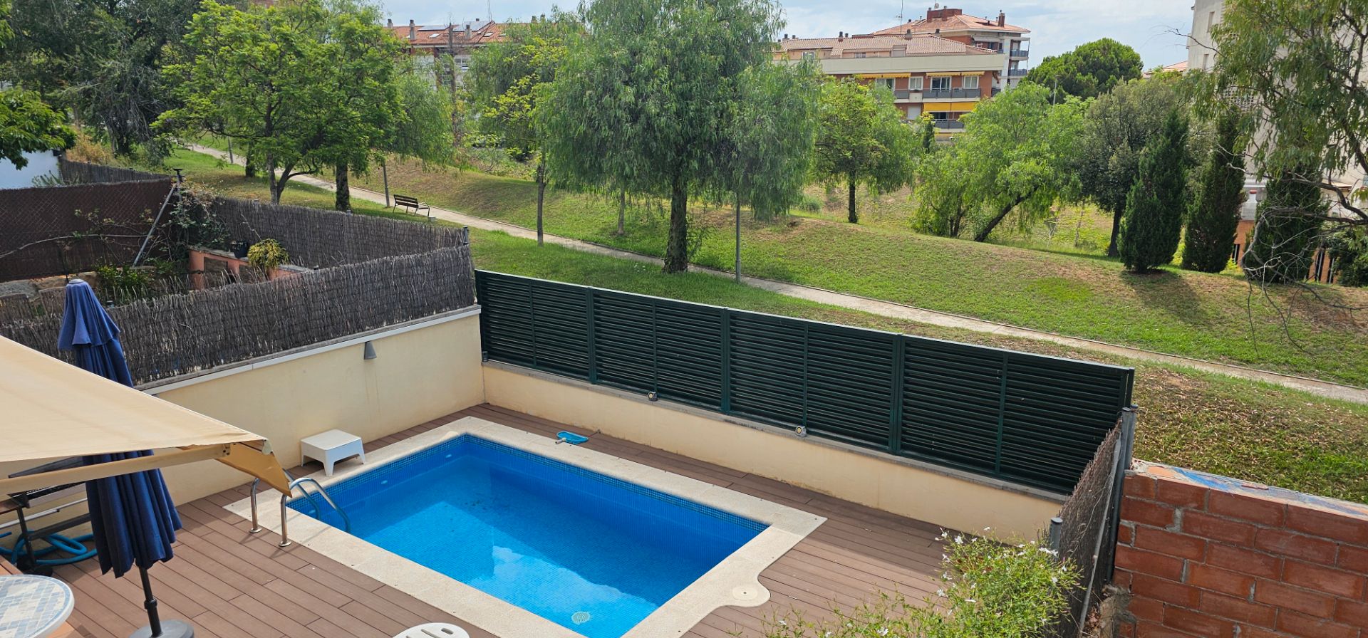 Piscina de Casa o xalet en venda en Sant Feliu de Llobregat amb Aire condicionat, Calefacció i Jardí privat