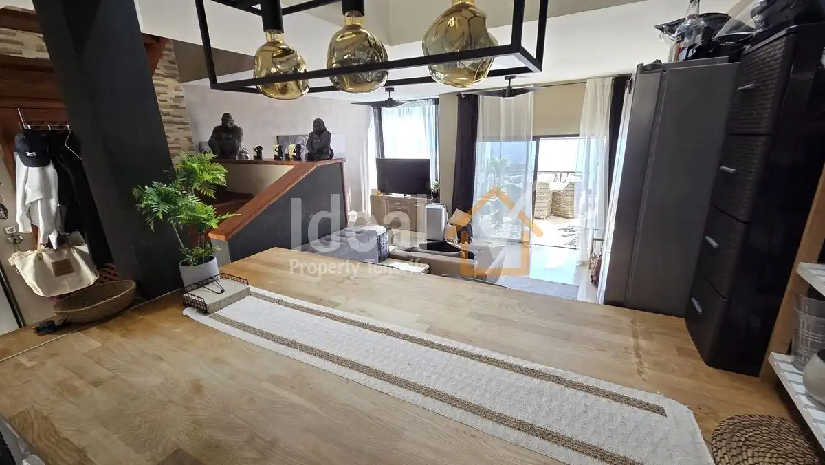 Sala de estar de Casa adosada en venta en Santiago del Teide con Terraza, Amueblado y Piscina comunitaria