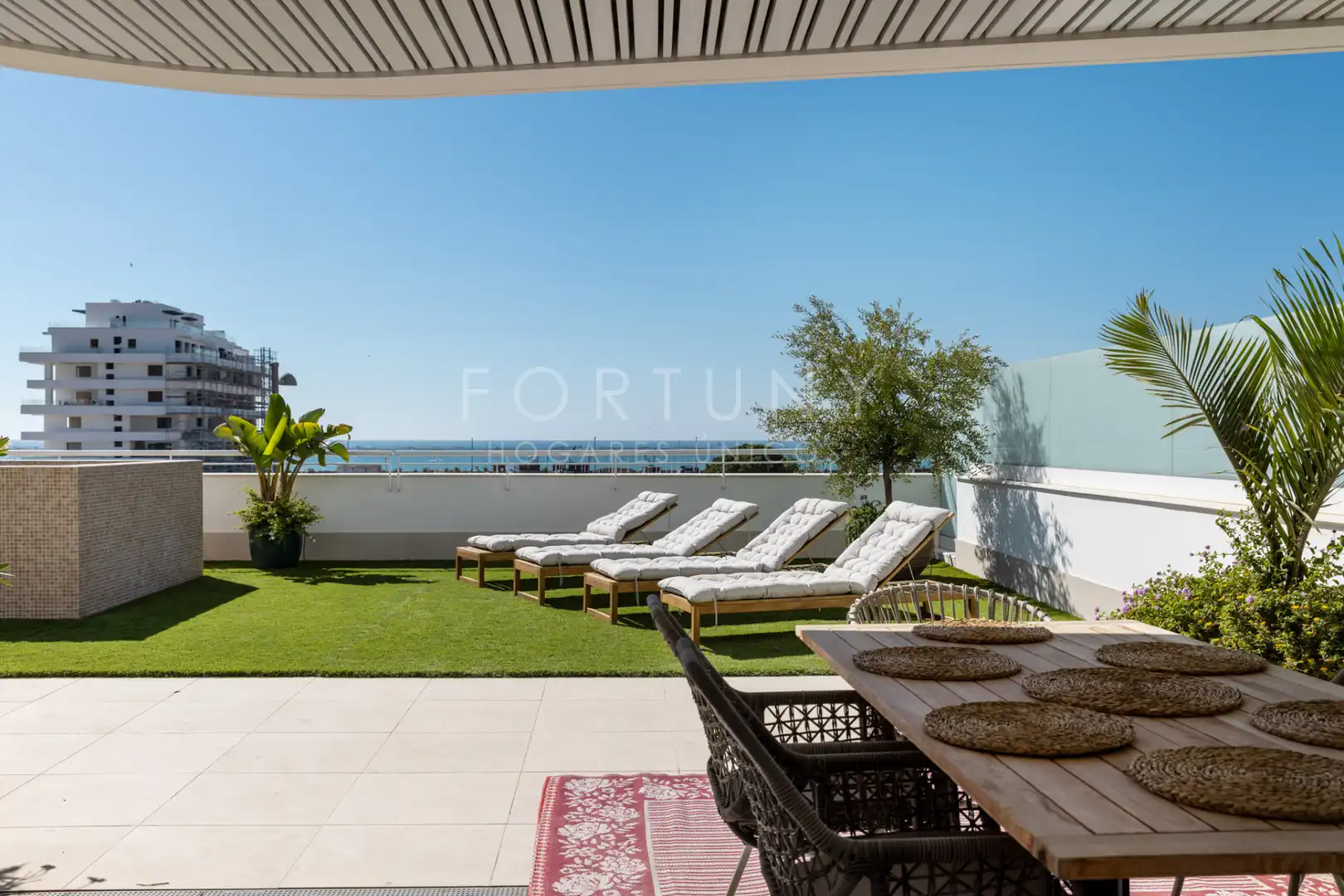 Piso con piscina en venta en Calle Mar Rojo 1761