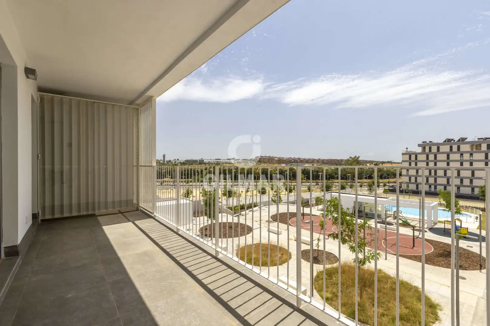 Terraza de Piso en venta en Dos Hermanas con Calefacción, Jardín privado y Trastero