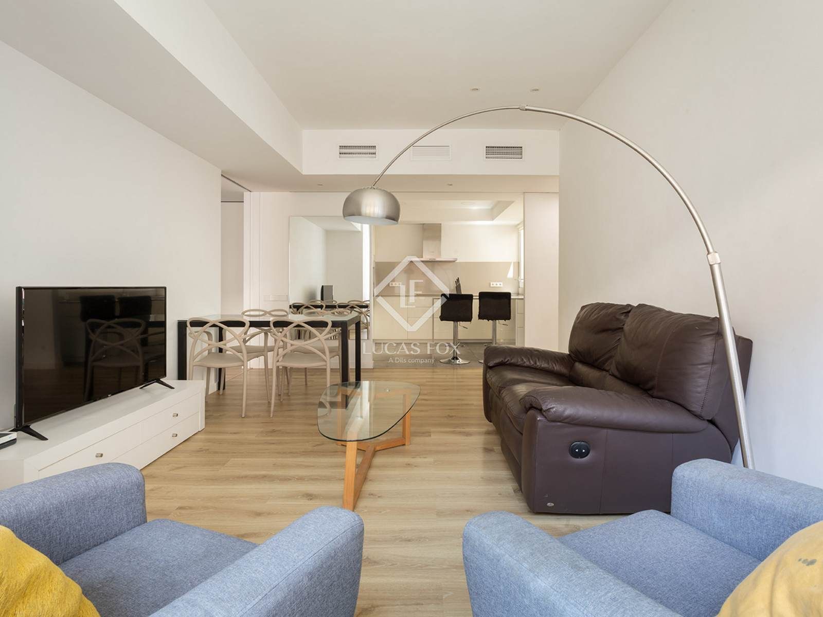 Living room of Flat for sale in  Barcelona Capital  with Air Conditioner, Heating and Balcony