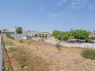 Terreny residencial en venda a Calle de Miguel Ángel Asturias