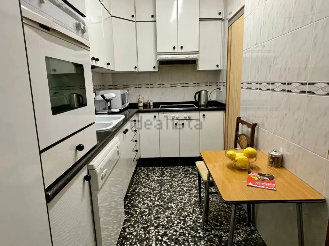 Cocina de Piso en venta en Llucena / Lucena del Cid con Jardín privado, Trastero y Balcón