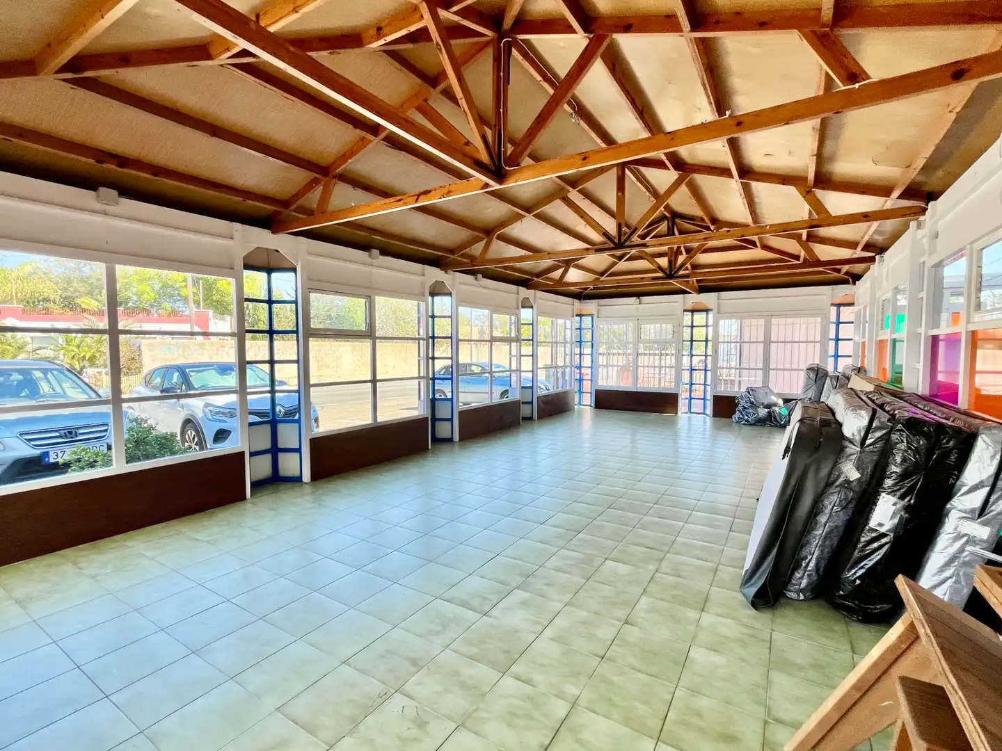 Nau industrial en venda en Los Montesinos amb Calefacció