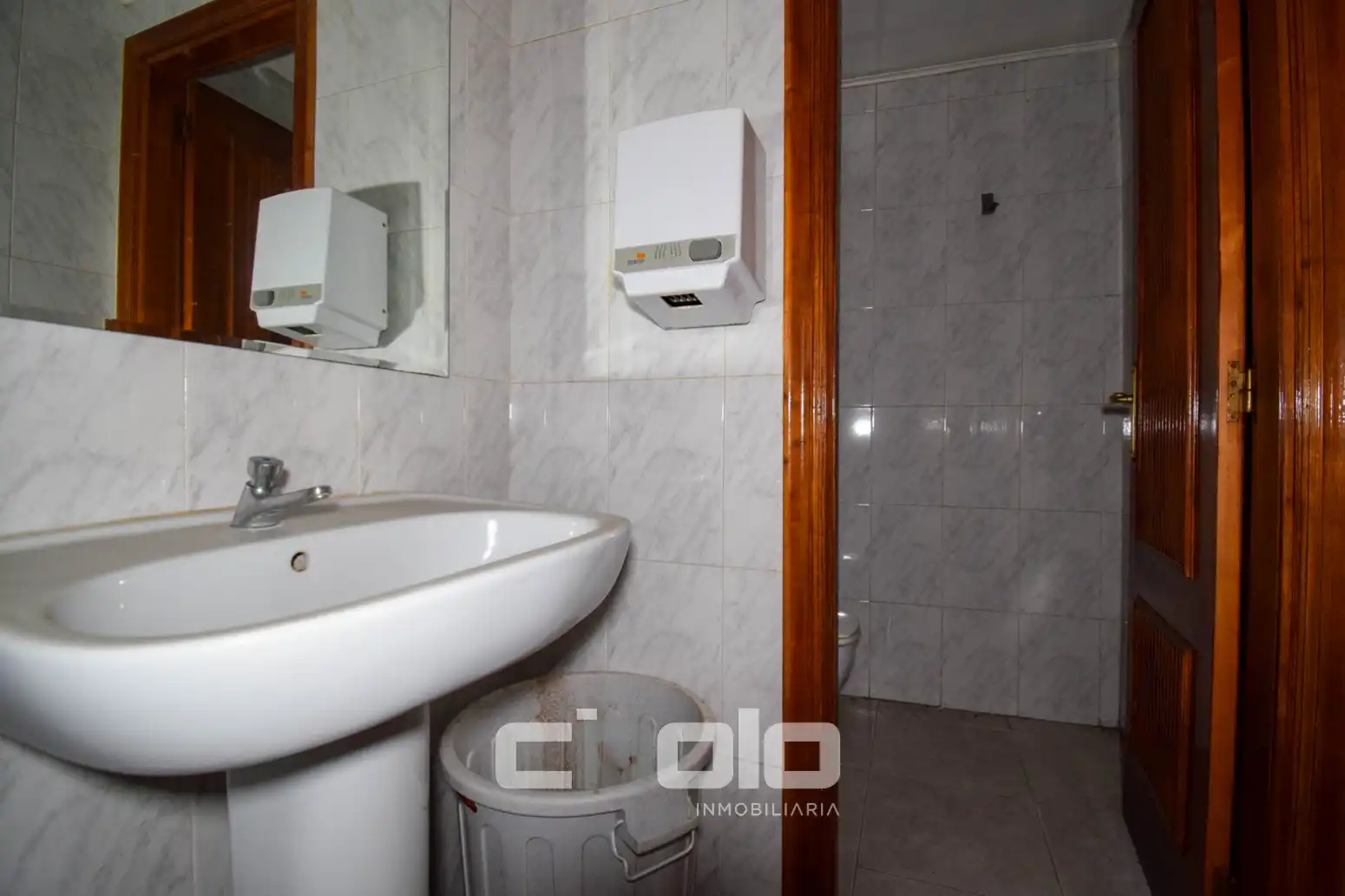 Local comercial en venta en Recatelo - O Carme, imagen 9