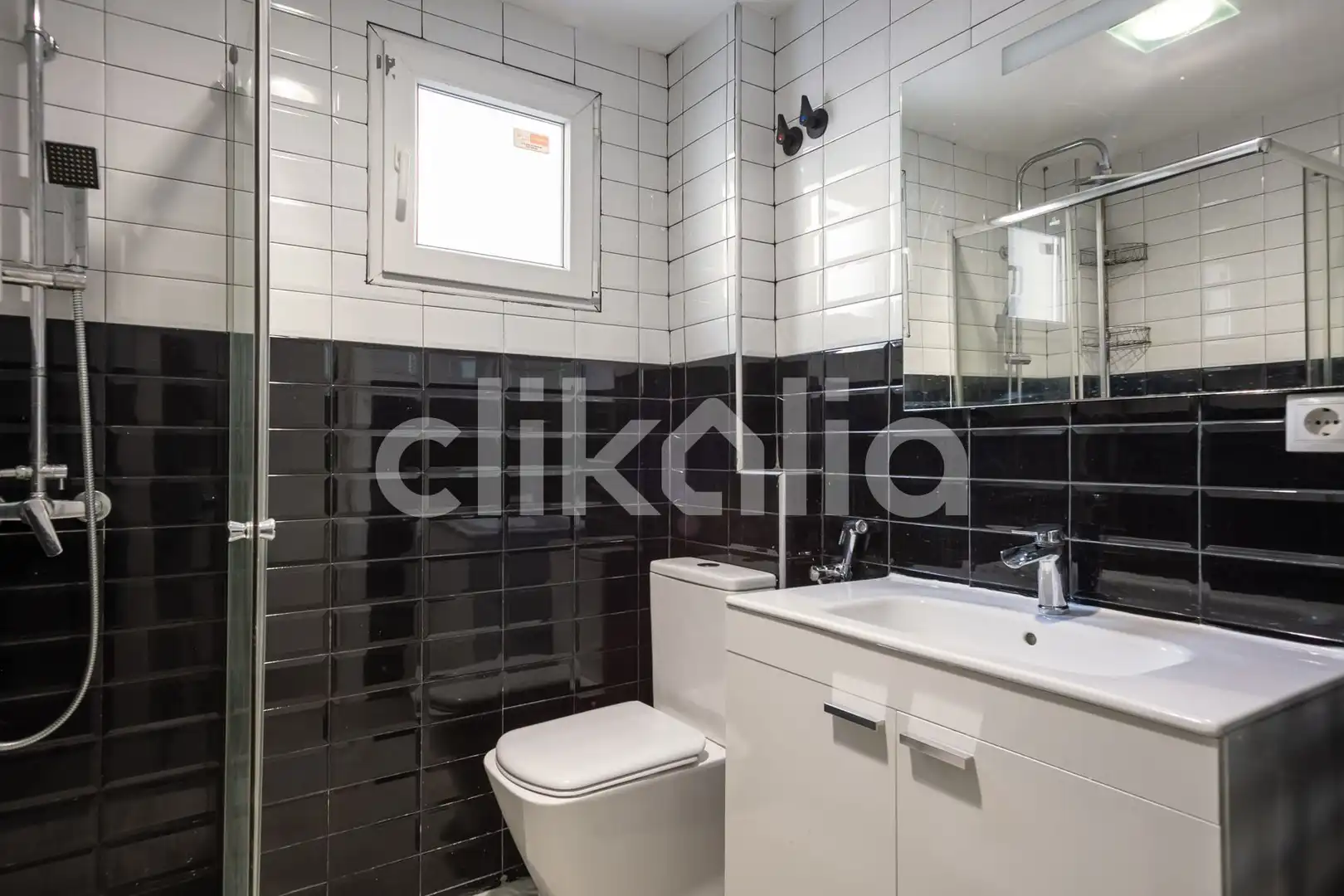 Bathroom of Flat for rent in Puente de Vallecas