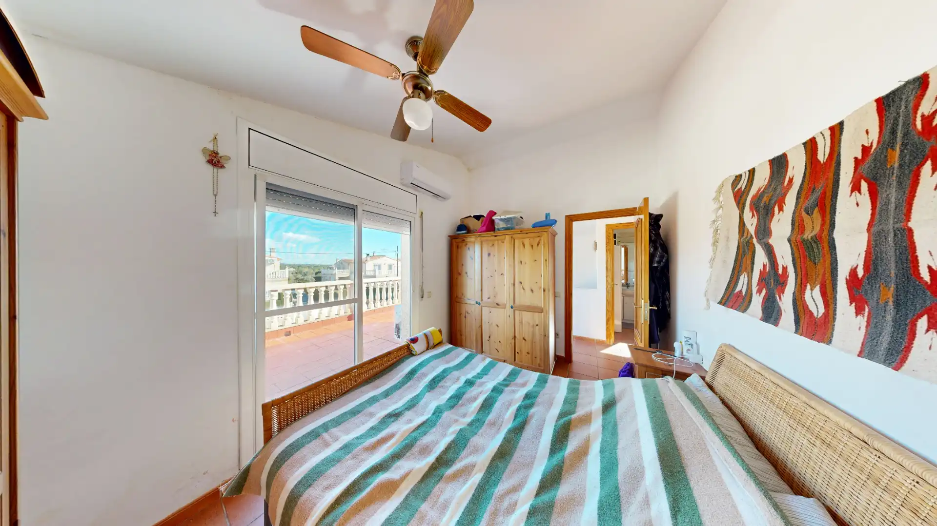 Habitación de Casa adosada en venta en L'Ametlla de Mar  con Aire acondicionado, Jardín privado y Terraza