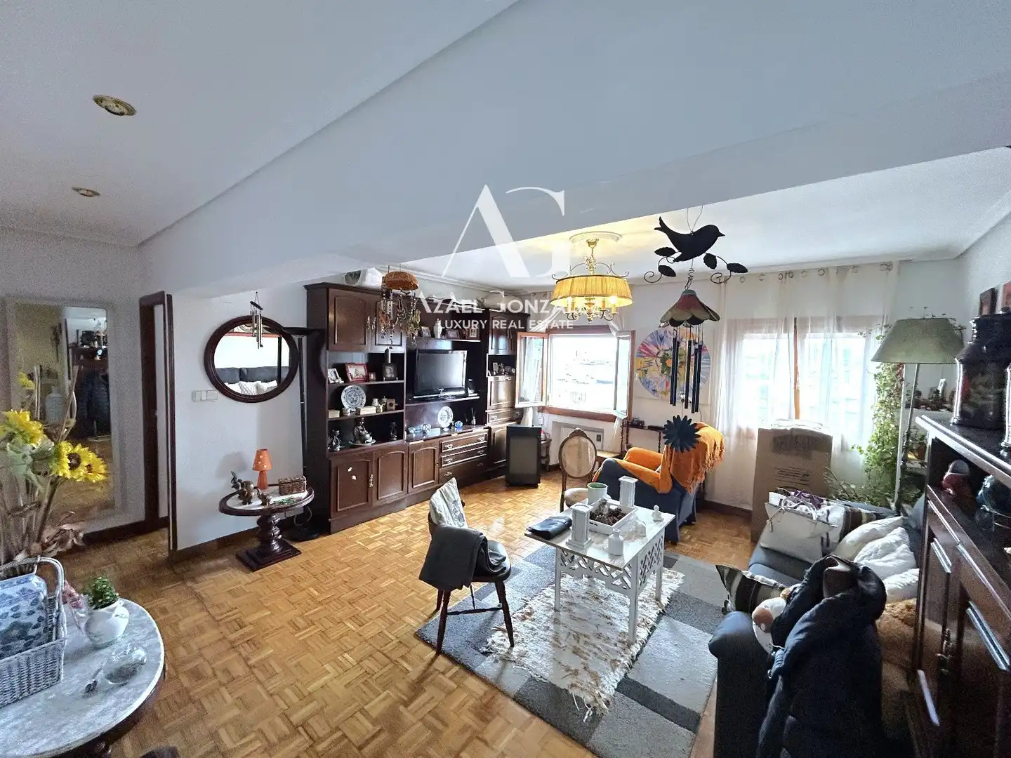 Living room of Flat for sale in Santander  with Storage room and Furnished