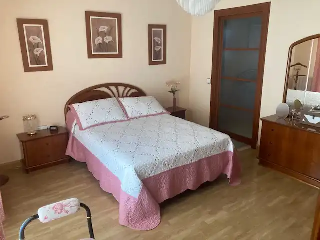 Dormitori de Casa o xalet en venda en Olías del Rey amb Aire condicionat, Calefacció i Jardí privat