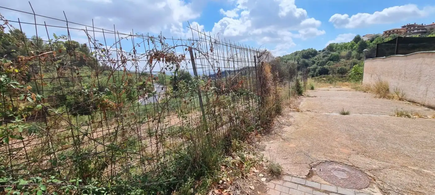 Terreno residencial en venta en Poble, imagen 3