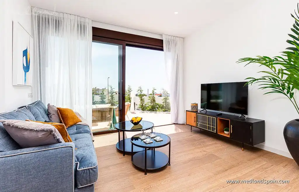 Villa mit Pool zum Verkauf in Golf Bahía, imagen 2